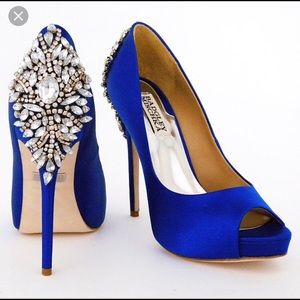 Badgely Mischka Peep Toes